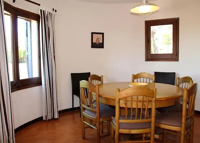 ヴィラ Urgell レスタルティット